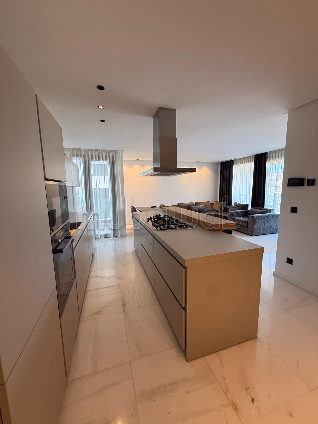 Luxueux appartement à louer avec terrasse — 3