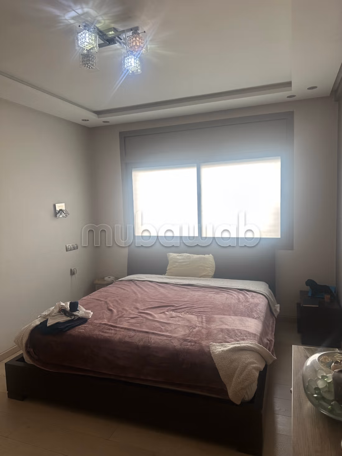 Vente d'un bel appartement à Agdal. Surface de 146 m². Porte blindée, salon marocain traditionnel