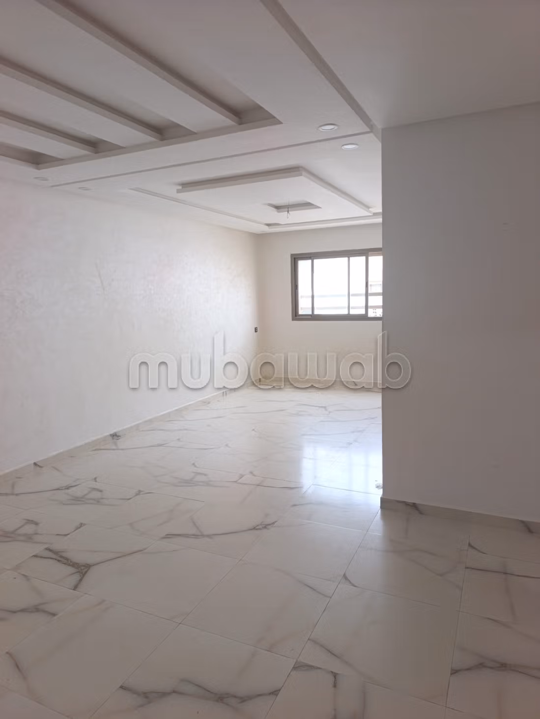 Affitto di un appartamento a Wifak. Superficie di 105 m². Terrazza e ascensore