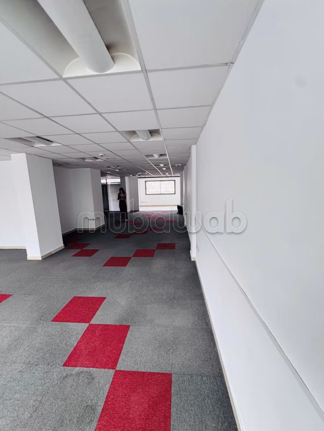 IN AFFITTO Edificio per uffici in Z. I le Kram