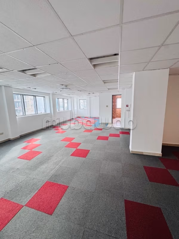 IN AFFITTO Edificio per uffici in Z. I le Kram