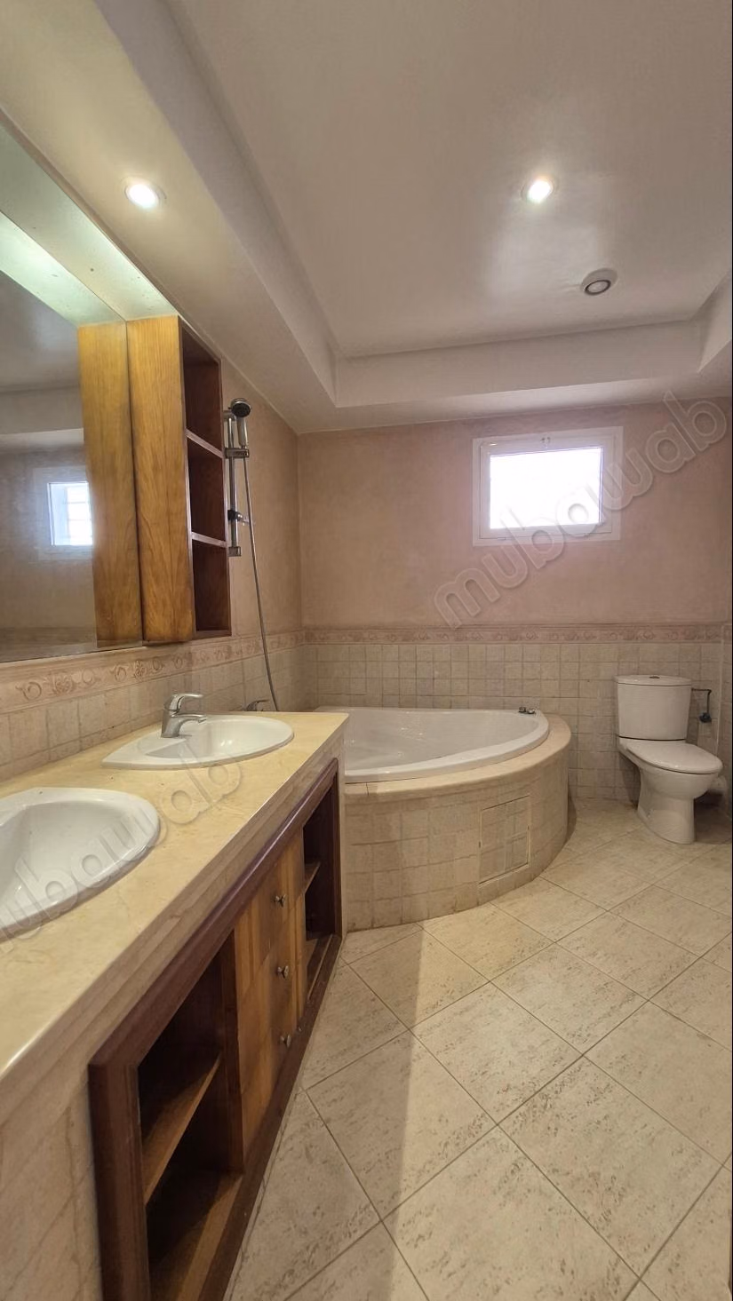Te koop villa 500m2 Sluitresidentie Aindiab