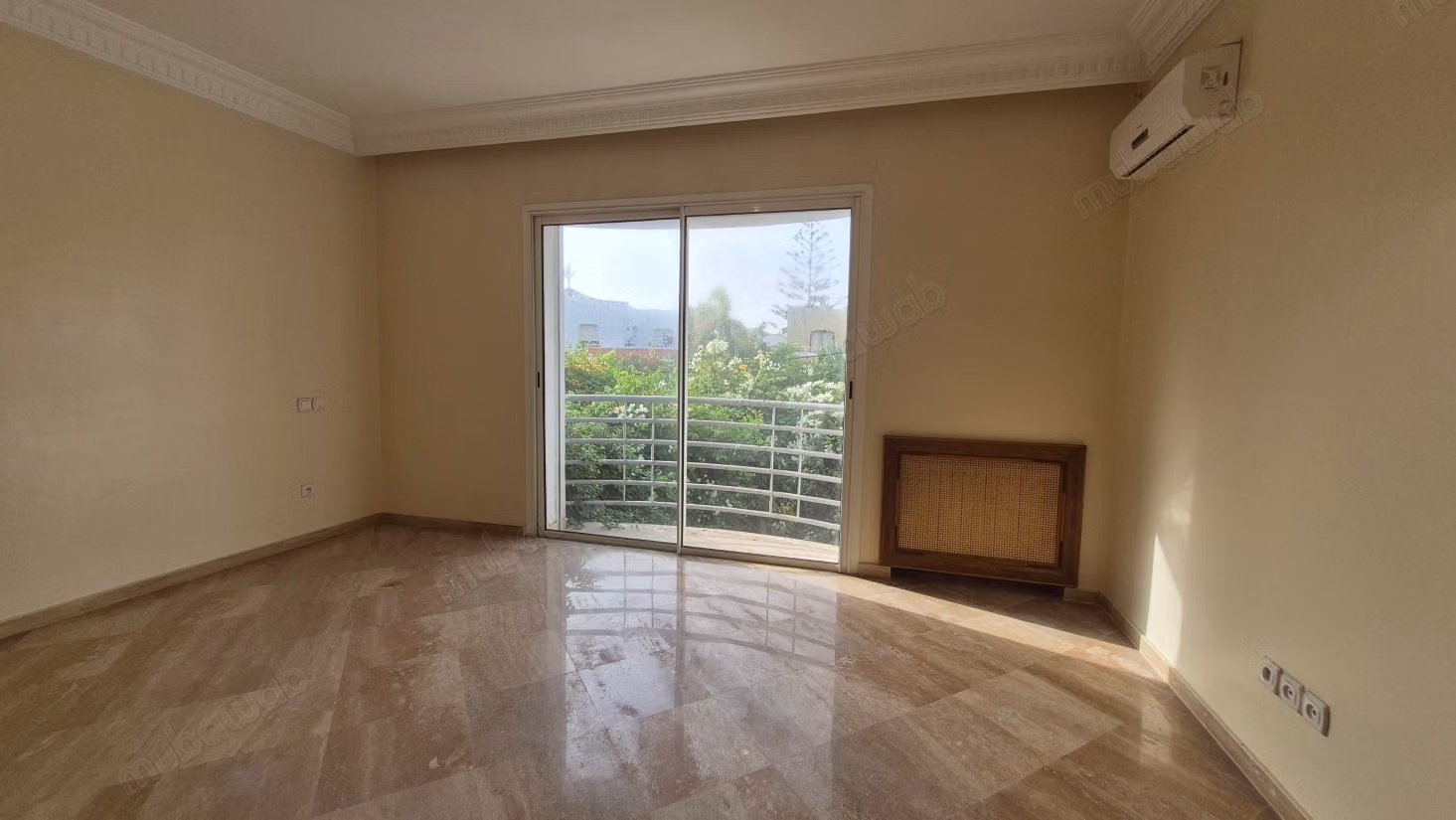 Te koop villa 500m2 Sluitresidentie Aindiab
