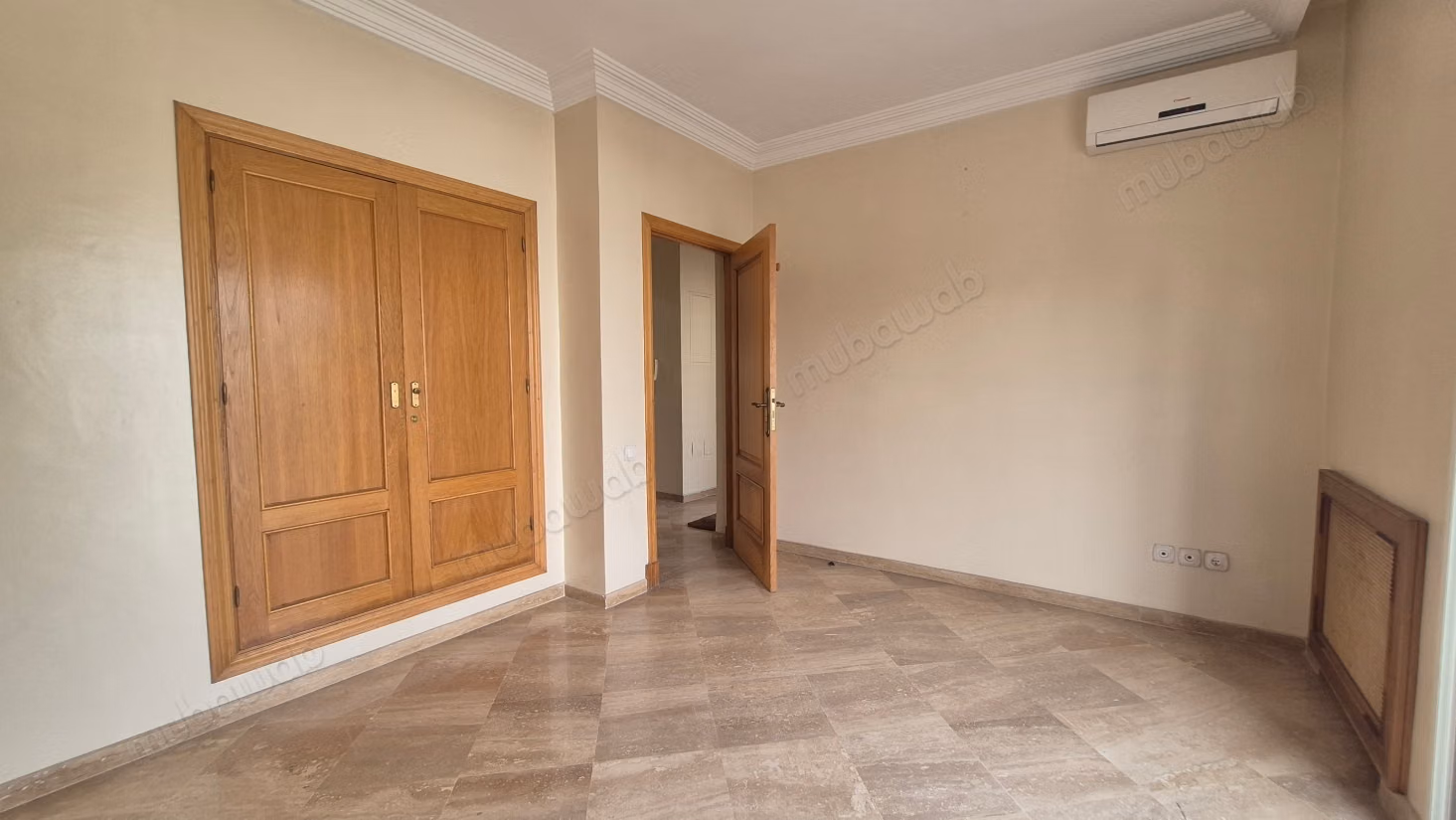 Te koop villa 500m2 Sluitresidentie Aindiab