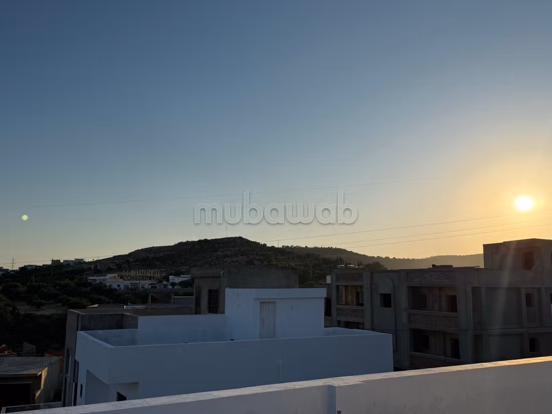 Maison de haute qualité à vendre à Hammamet Nord. Surface totale de 135 m². Bien meublée