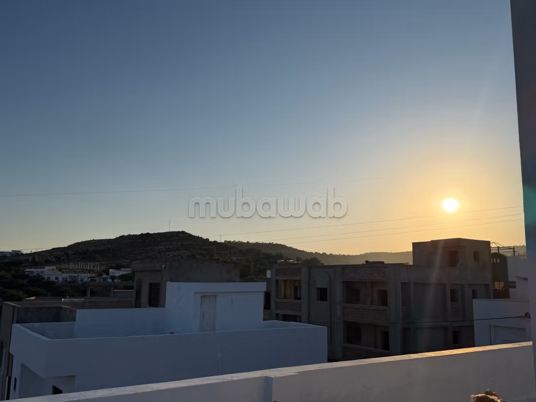 Maison de haute qualité à vendre à Hammamet Nord. Surface totale de 135 m². Bien meublée