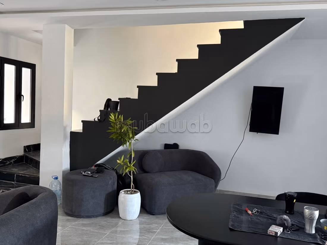 Maison de haute qualité à vendre à Hammamet Nord. Surface totale de 135 m². Bien meublée