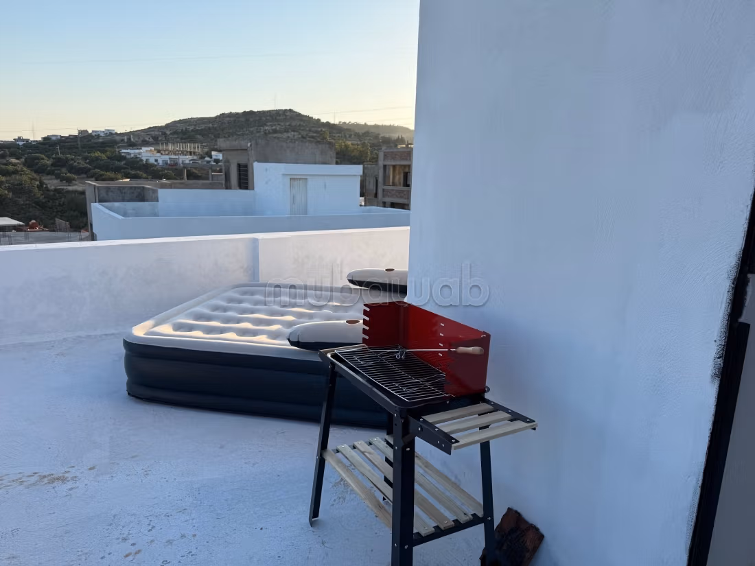 Maison de haute qualité à vendre à Hammamet Nord. Surface totale de 135 m². Bien meublée