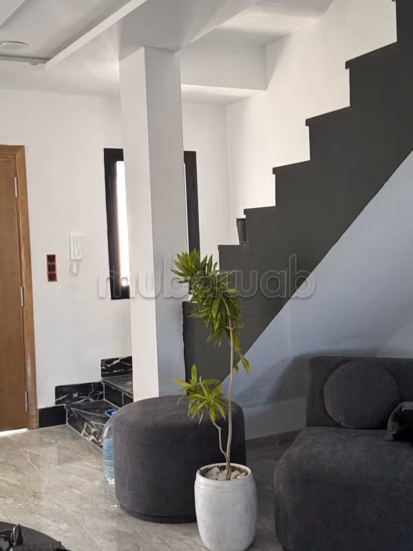 Maison de haute qualité à vendre à Hammamet Nord. Surface totale 135 m². Bien meublé