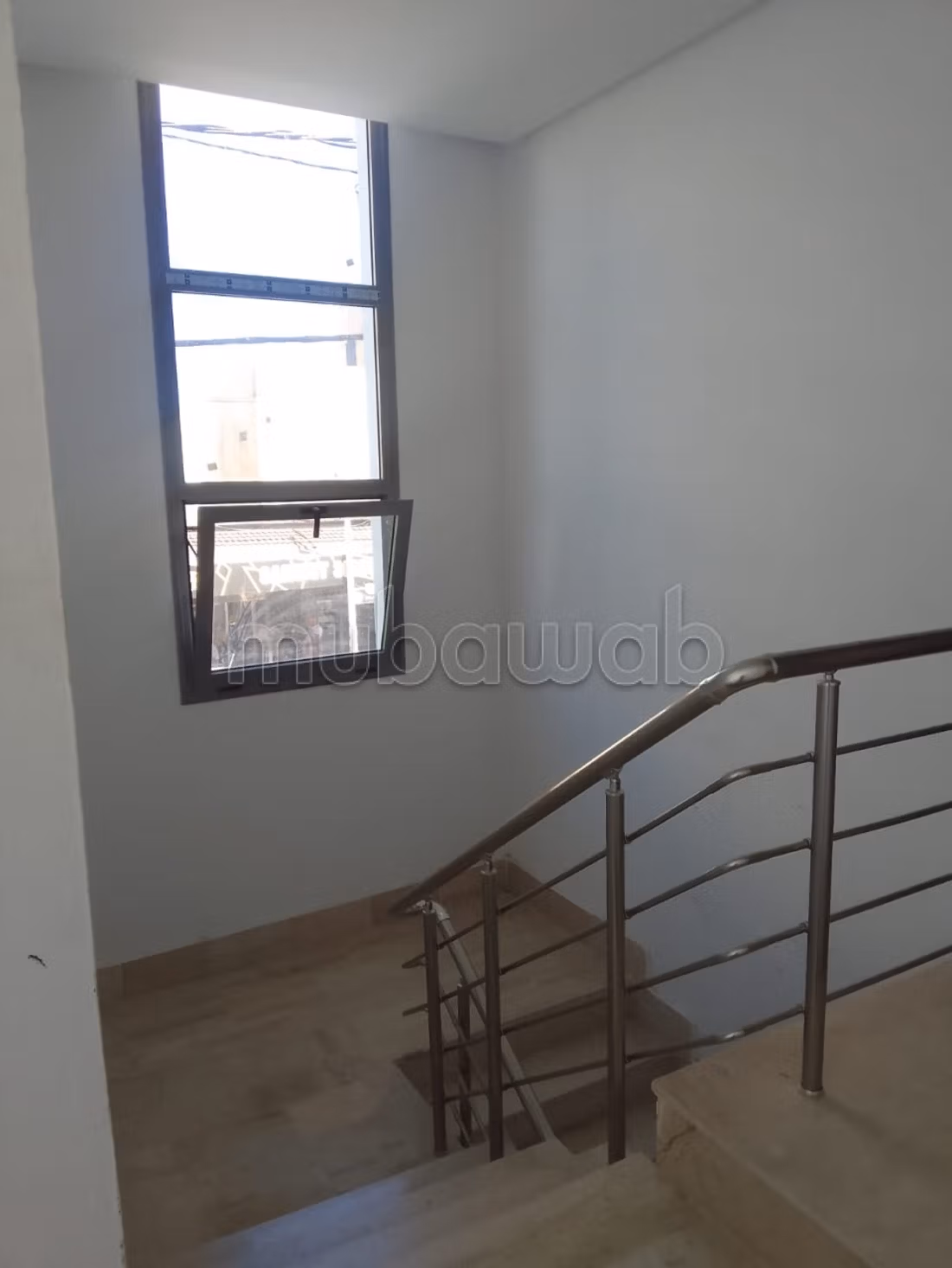 Spazio professionale di 90 m² in affitto a BEN AROUS