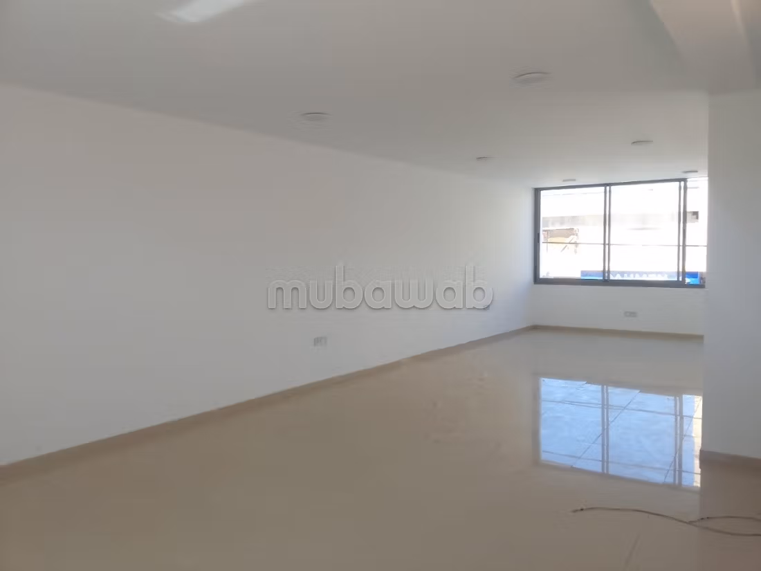 Spazio professionale di 90 m² in affitto a BEN AROUS