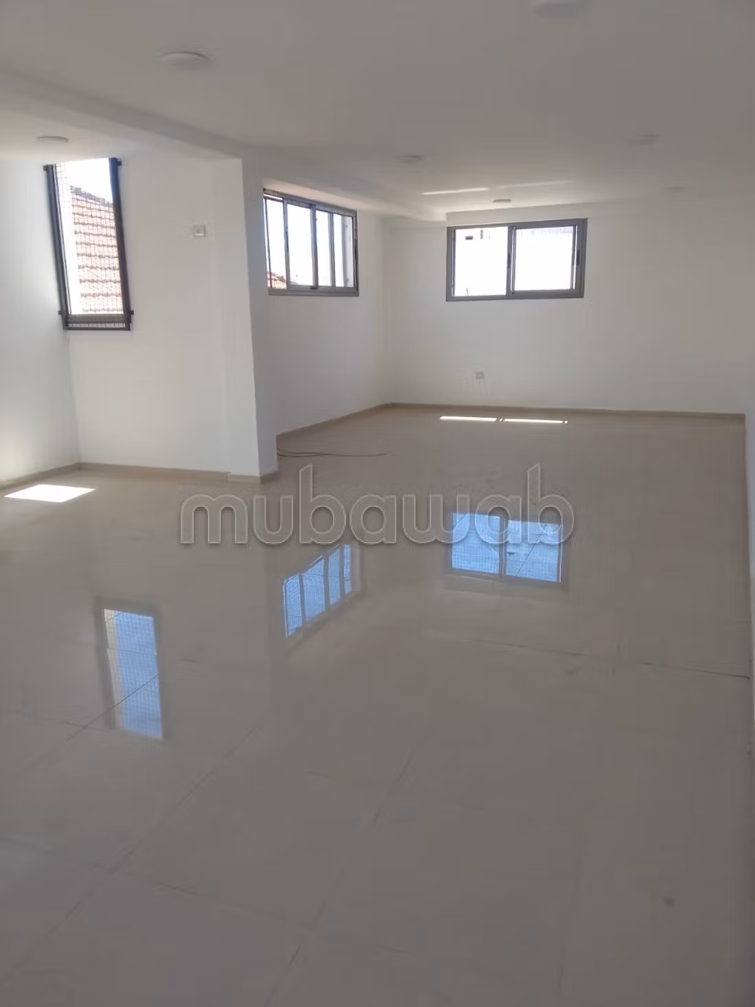 Spazio professionale di 90 m² in affitto a BEN AROUS
