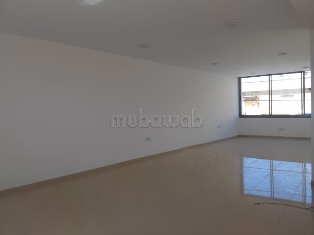 Spazio professionale di 90 m² in affitto a BEN AROUS
