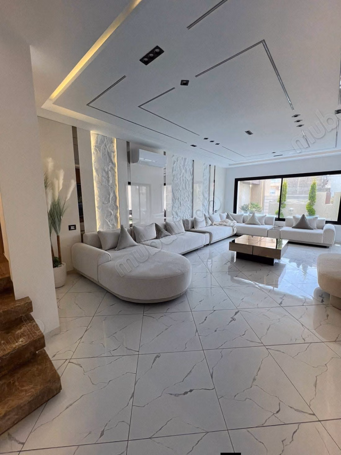 A high standing villa with a pool in Kelibia