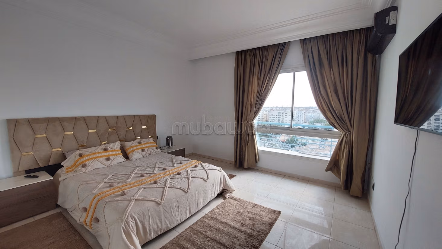 Appartamento di alta classe di 240m² all'ultimo piano senza affacci