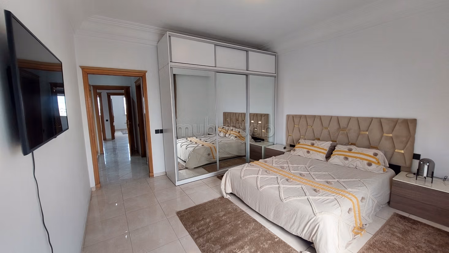 Appartamento di alta classe di 240m² all'ultimo piano senza affacci