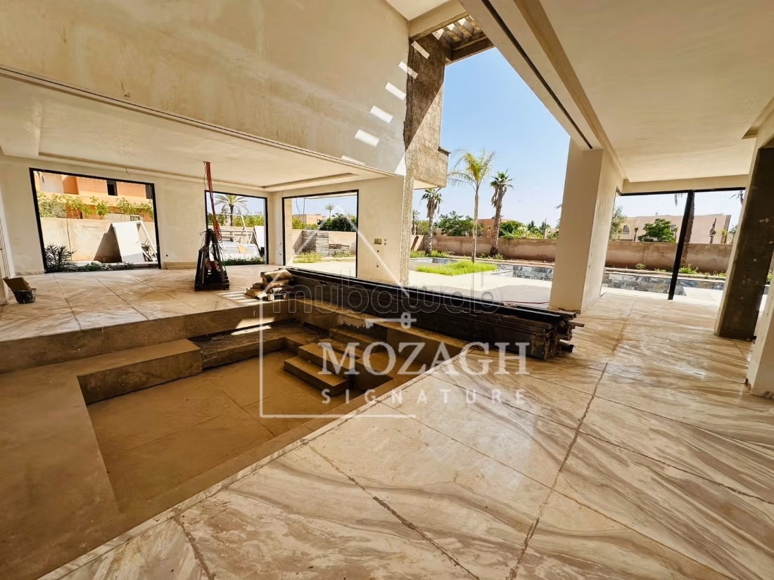 Villa ultralusso moderna con due piscine private