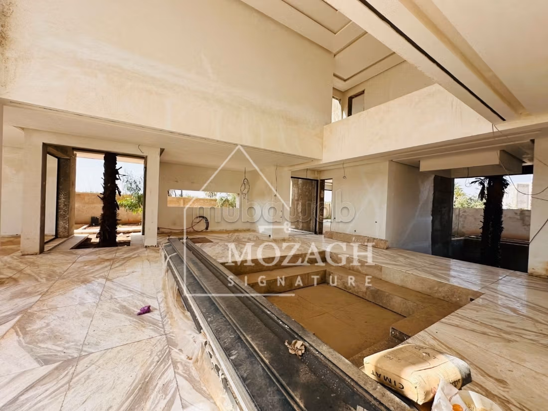 Villa ultralusso moderna con due piscine private
