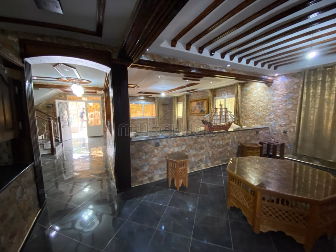 Villa style auberge titré