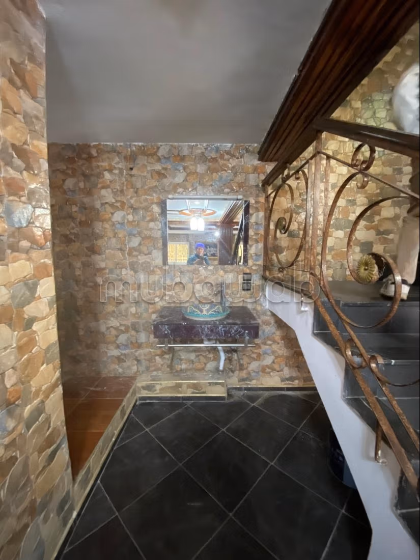 Villa style auberge titré
