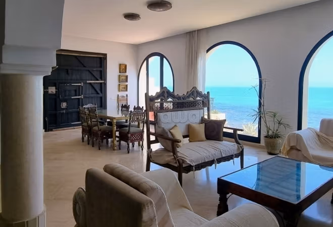 Villa S3 d’exception pieds dans l’eau à Carthage