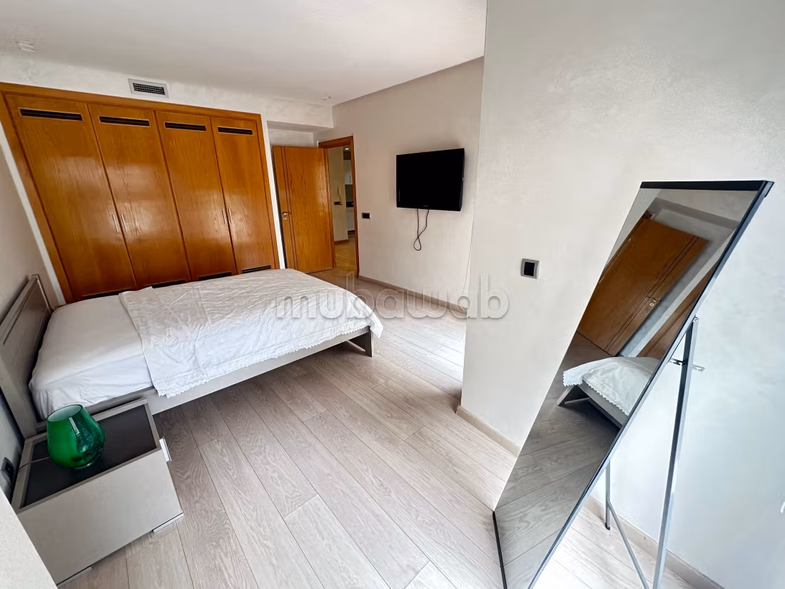 Bellissimo studio arredato in affitto a Borgogna