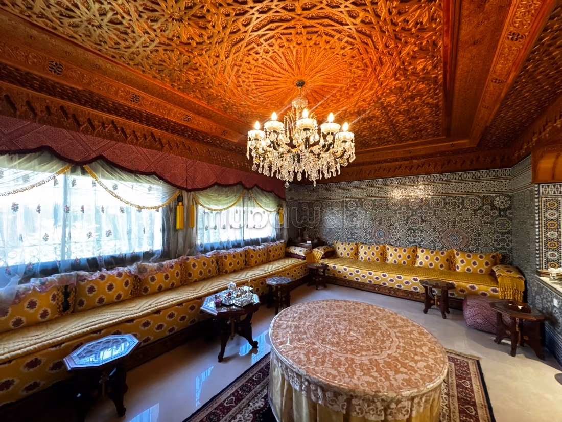 Luxe villa te koop in Targa