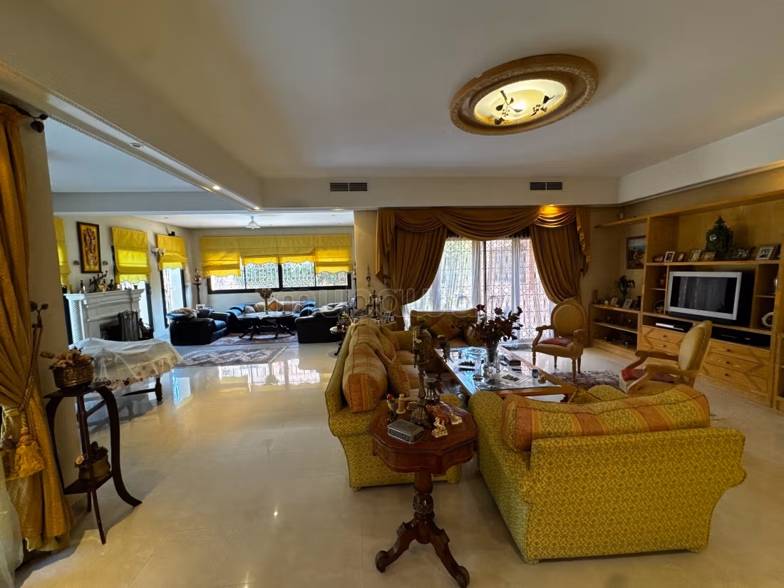 Luxe villa te koop in Targa