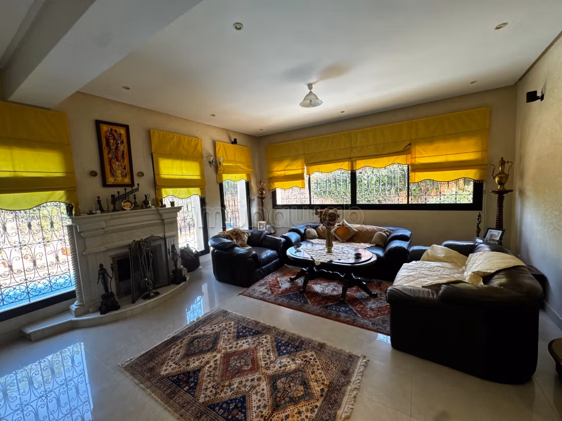 Luxe villa te koop in Targa