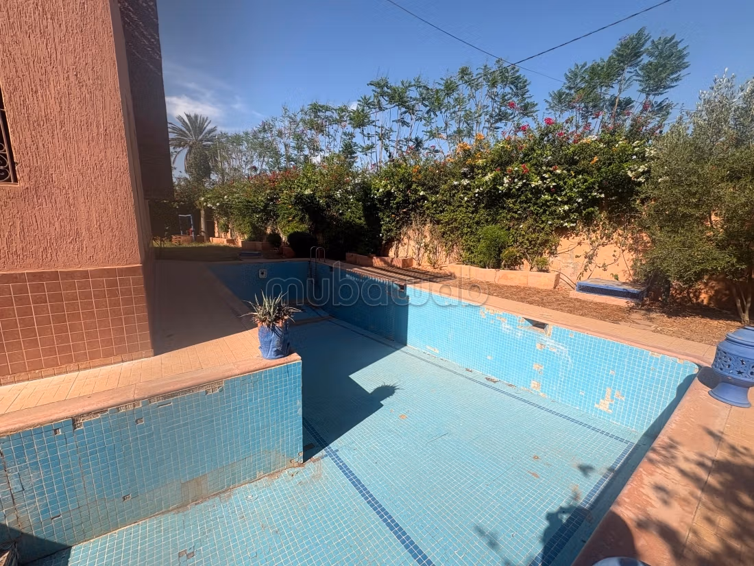 Luxe villa te koop in Targa