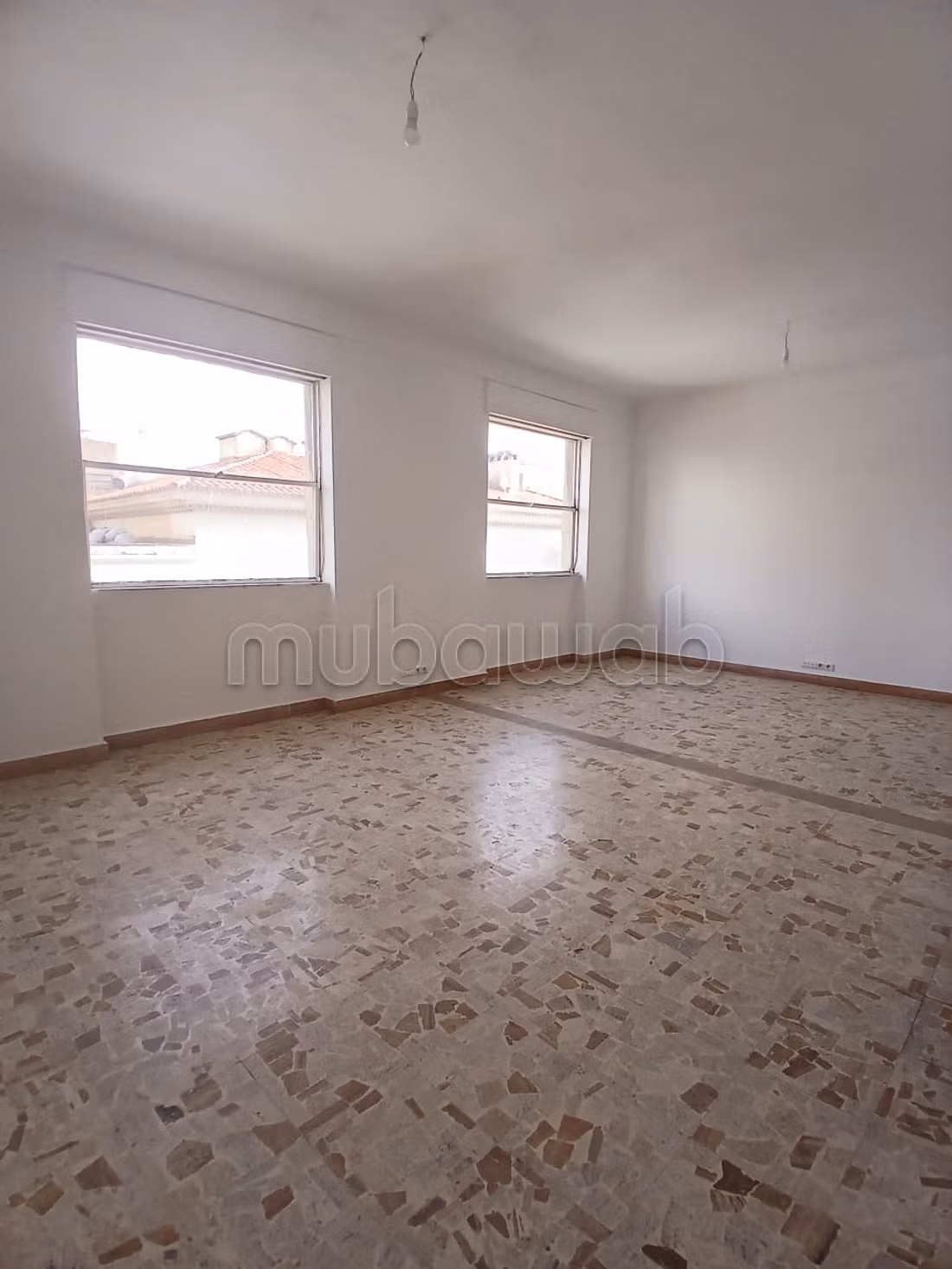 Bureau Vide A Louer Centre Ville 
Tanger