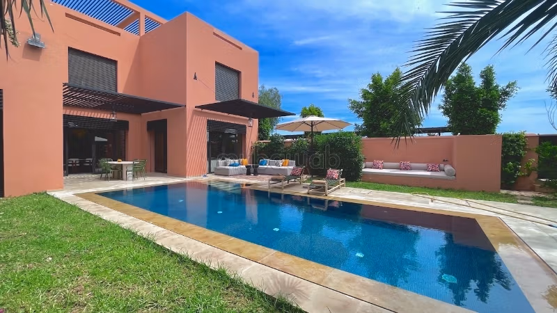 In affitto a lungo termine, magnifico riad contemporaneo situato all'interno del prestigioso Al Maaden Golf a Marrakech