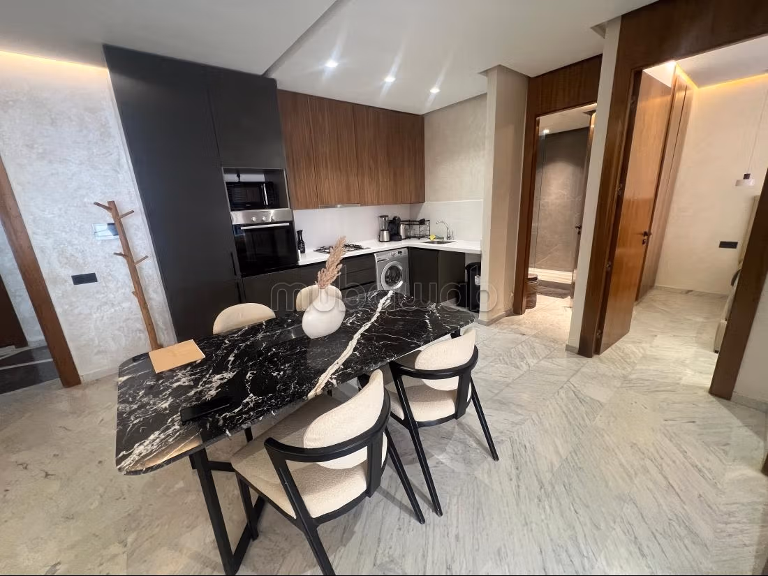 Spacieux appartement meublé à louer — 5