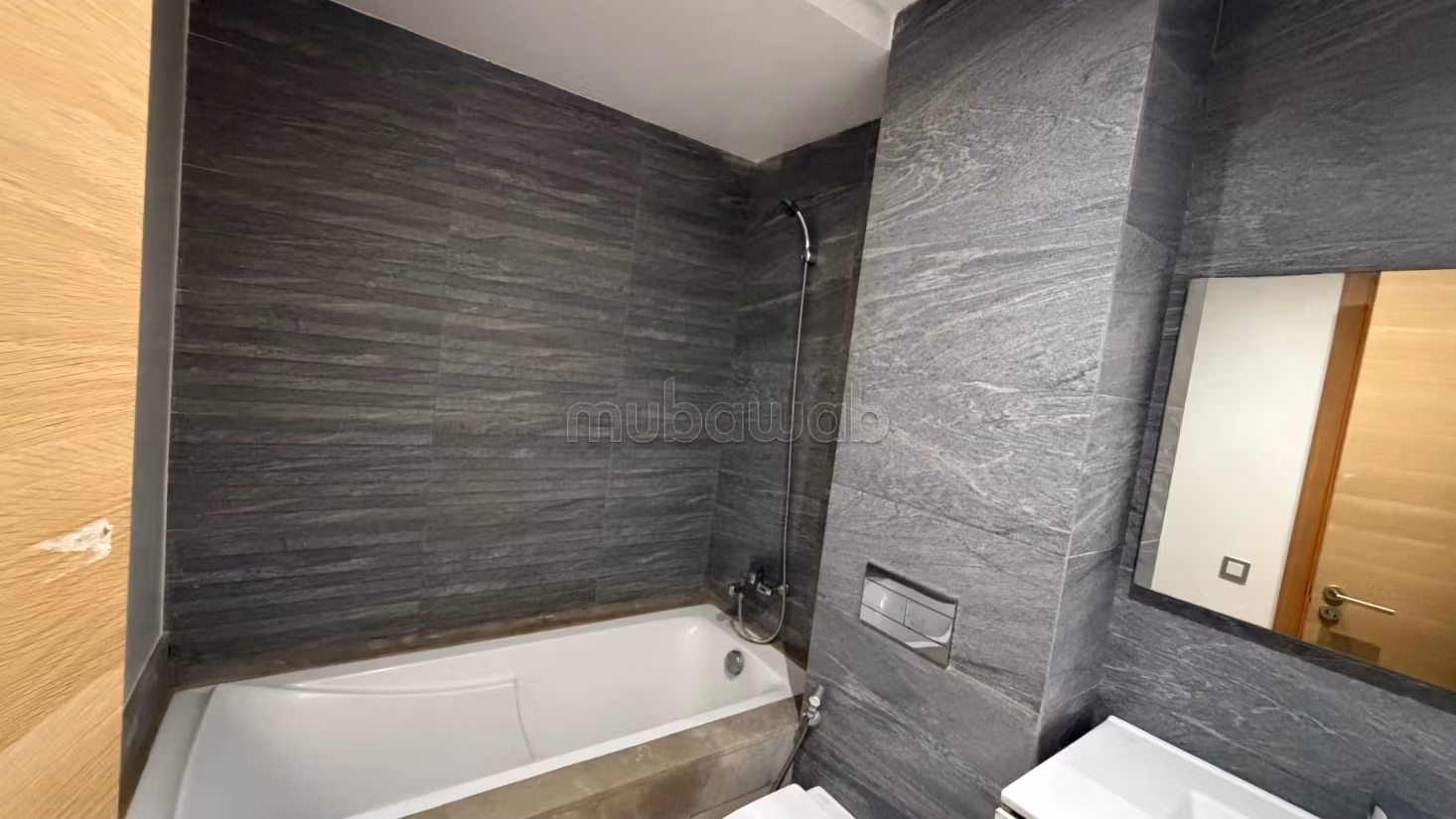 Ground floor apartment for rent in Darbouazza
