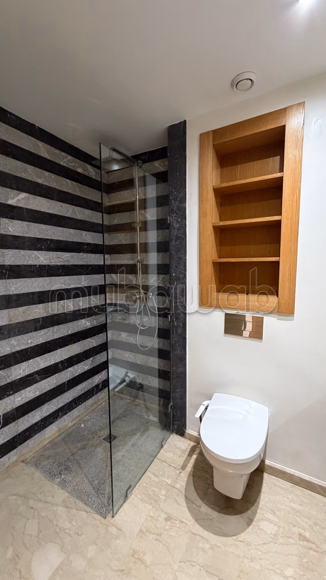 Ground floor apartment for rent in Darbouazza