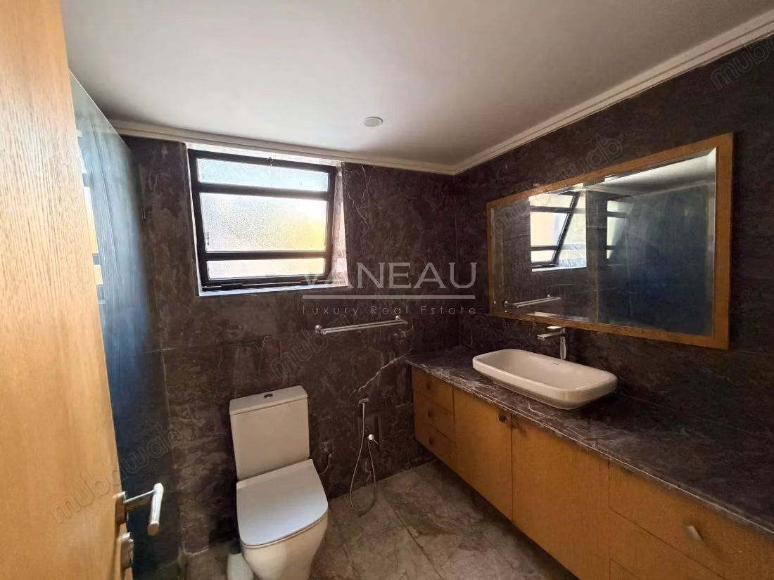 Villa 4 chambres avec piscine – Proche aéroport et centre ville