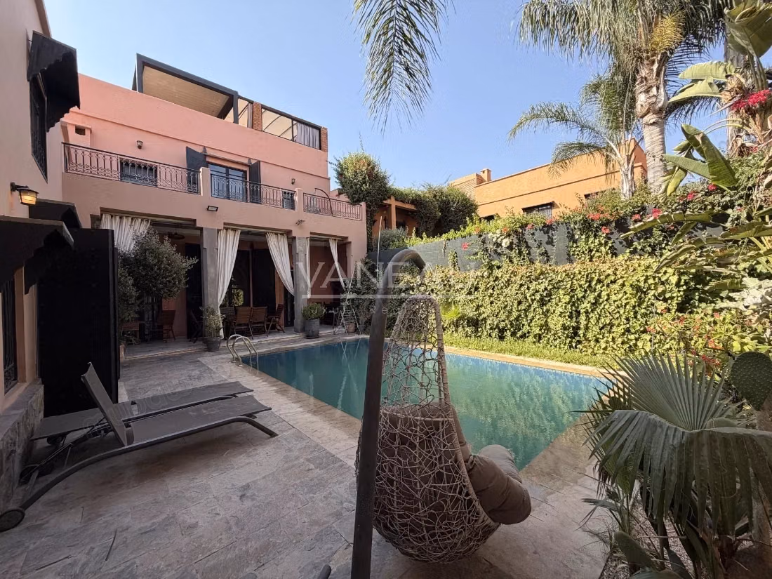 Villa 4 chambres avec piscine – Proche aéroport et centre ville