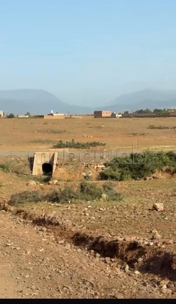 Vente de terrain à Route de l'Ourika.
Surface totale 17000 m²