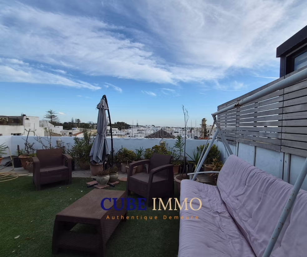 Appartamento arredato con terrazza e vista libera