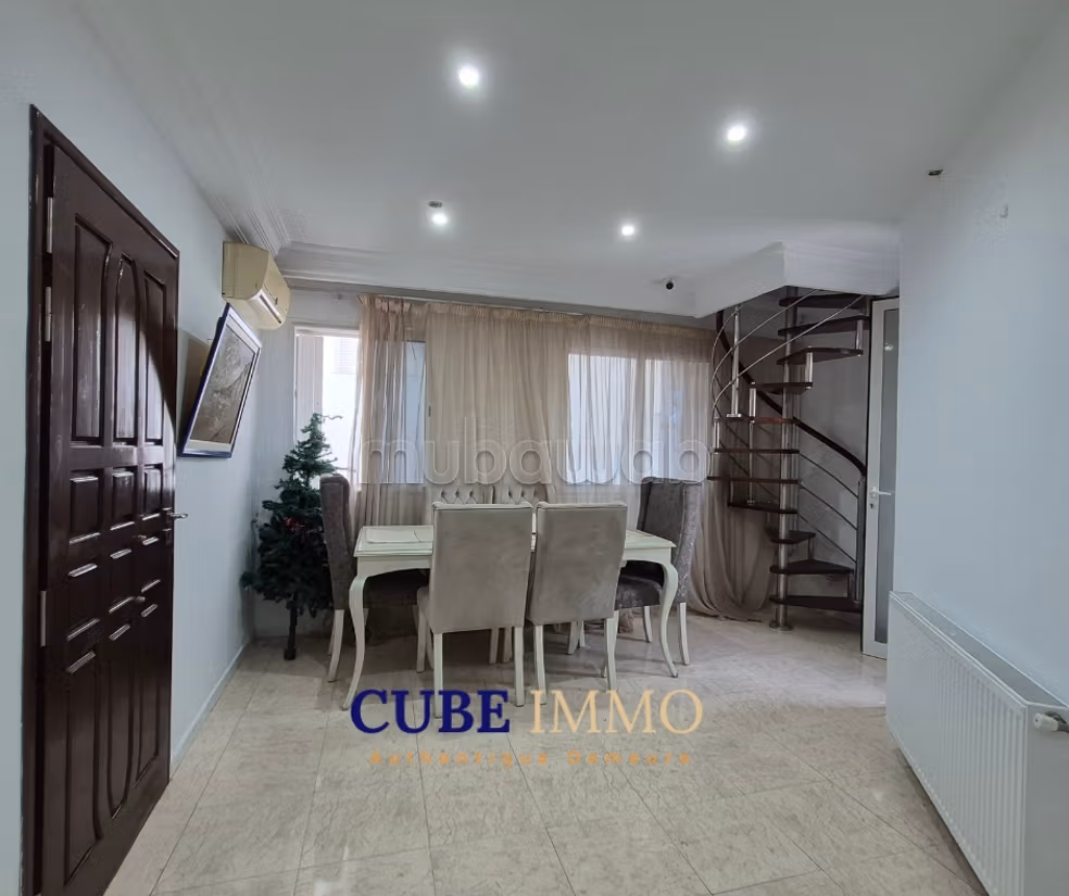 Appartamento arredato con terrazza e vista libera