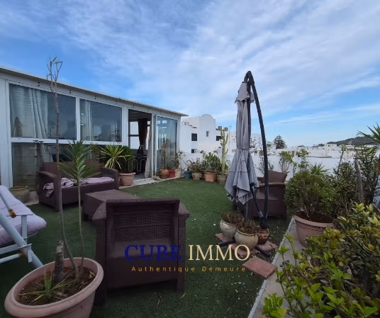 Appartamento arredato con terrazza e vista libera