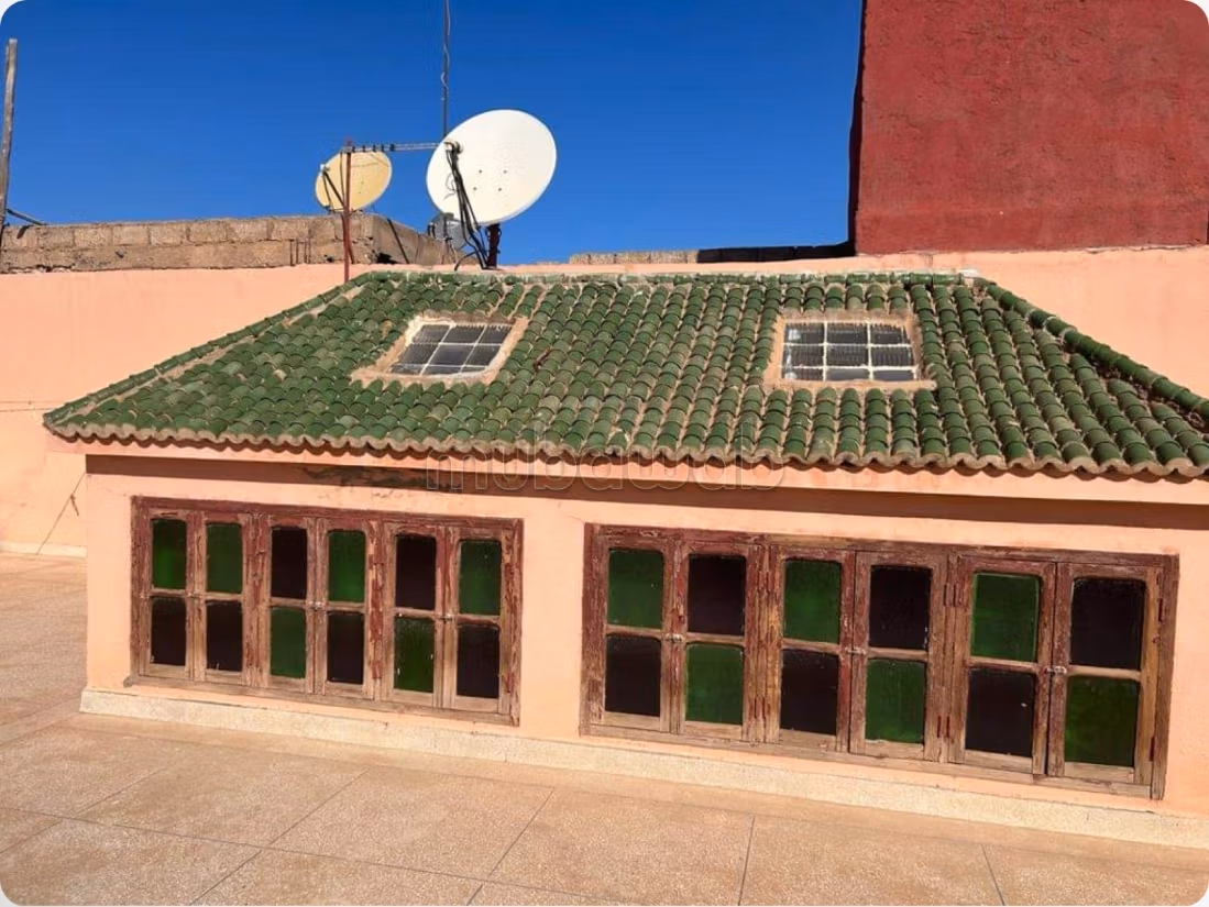 Vente d'un superbe riad à Massira 2.
Surface totale 128 m² avec garage
