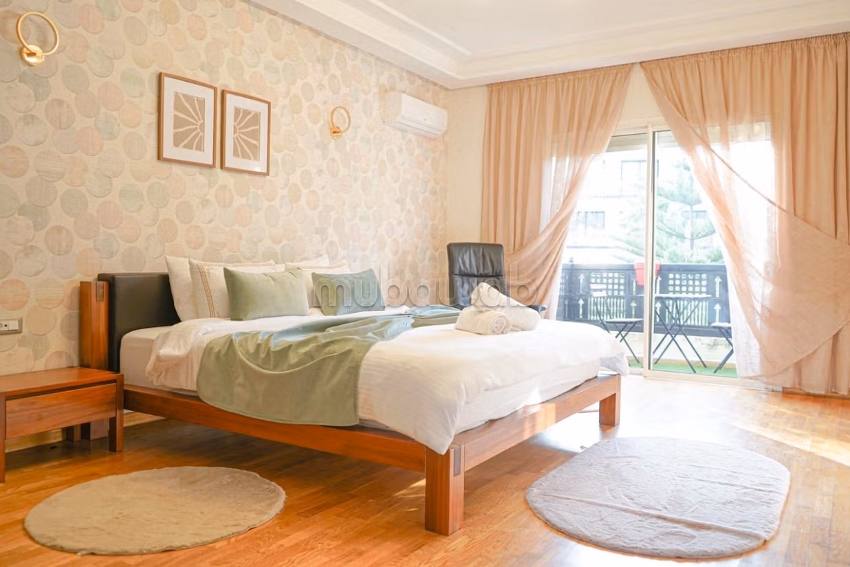 Luxury villas for rent in Malabata. 4 comfortable rooms. Concierge and pool