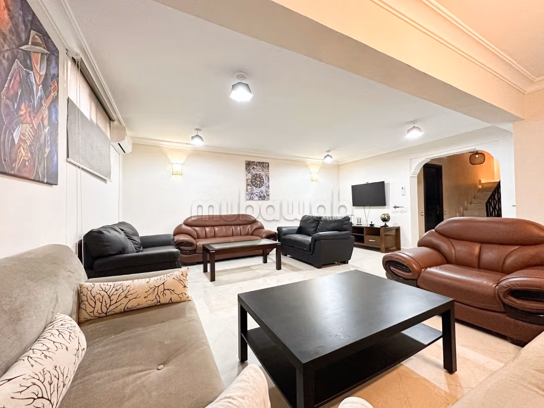 Luxury villas for rent in Malabata. 4 comfortable rooms. Concierge and pool