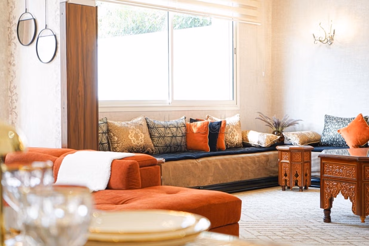 Luxury villas for rent in Malabata. 4 comfortable rooms. Concierge and pool