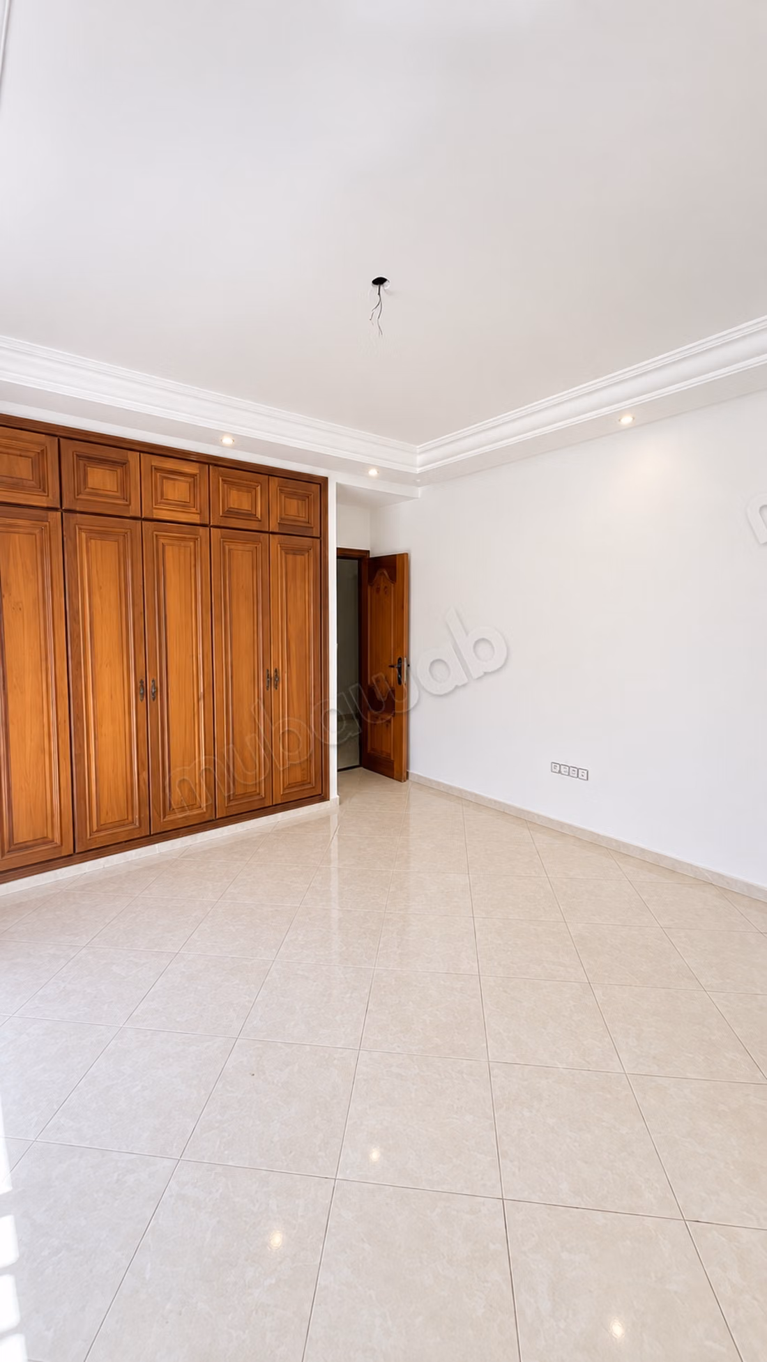 Villa vide 4 chambres à louer – Hay Riad – Rabat
