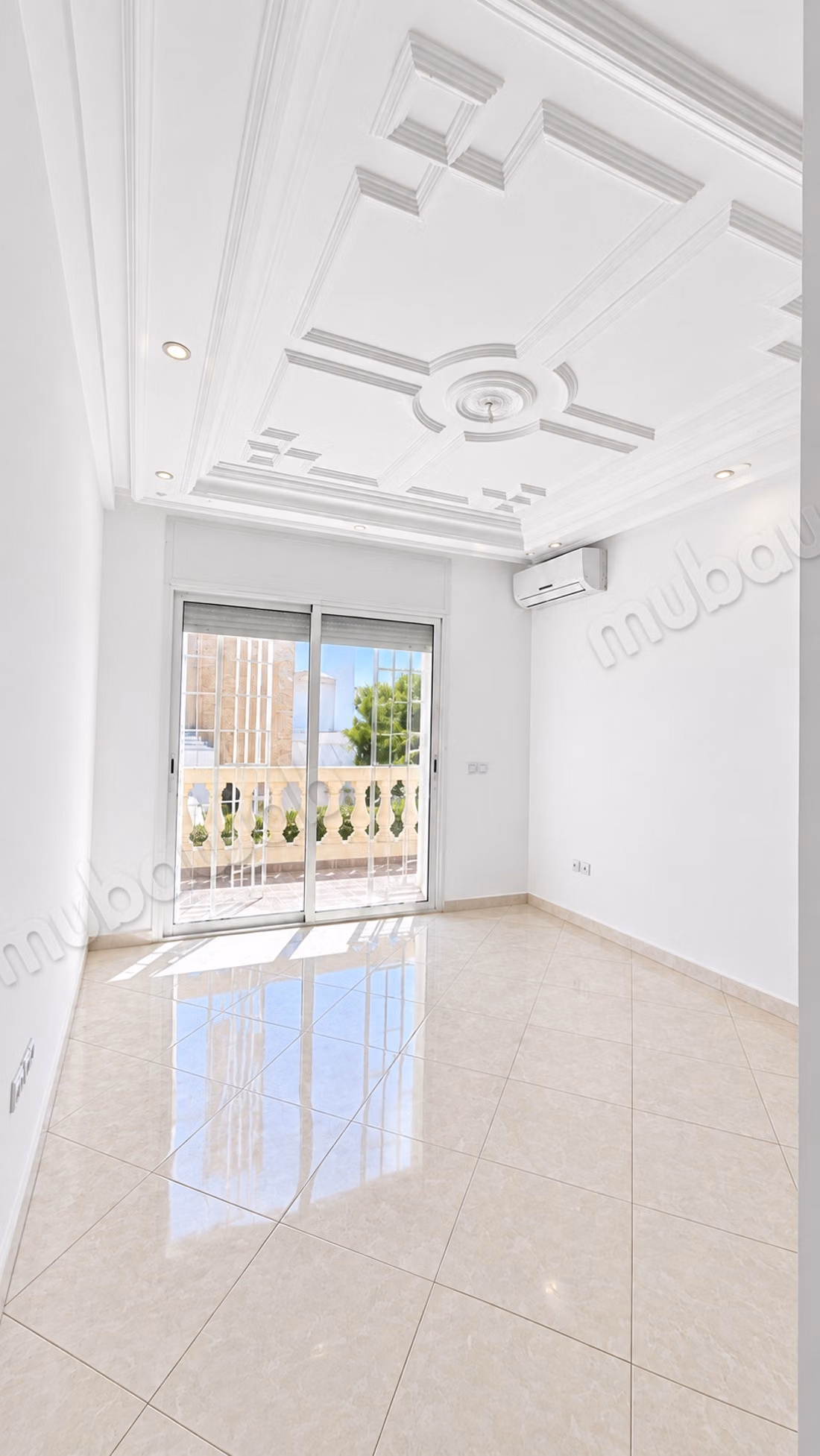 Villa vide 4 chambres à louer – Hay Riad – Rabat
