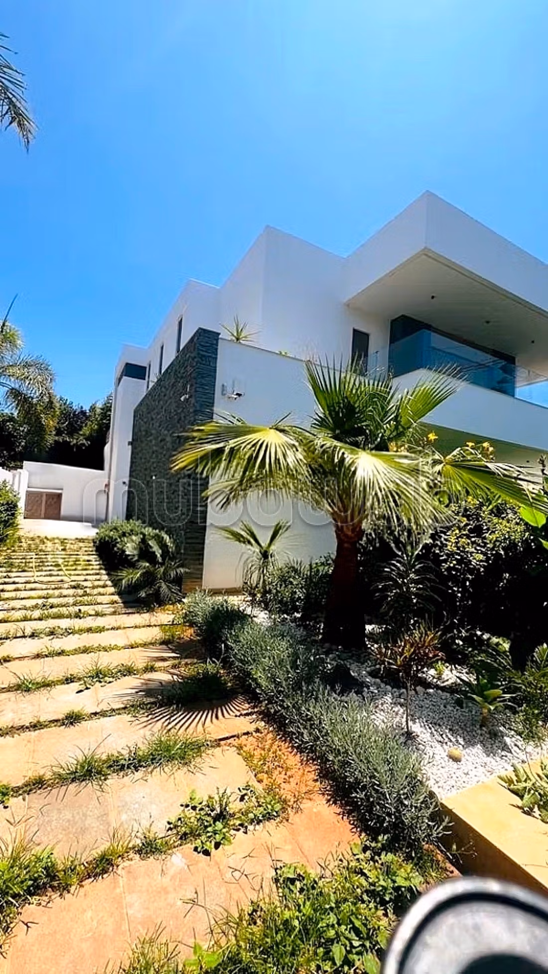 Villa vide de Prestige à Louer – Hay Riad, Rabat