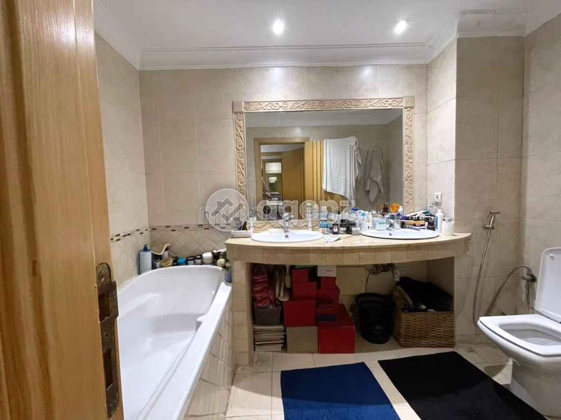 Appartement te huur 168 m², 2 slaapkamers Racine Casablanca
