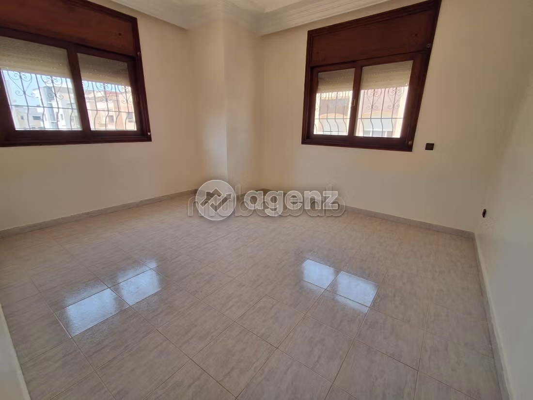Appartement à vendre 97 m², 2 chambres Hssaine Salé